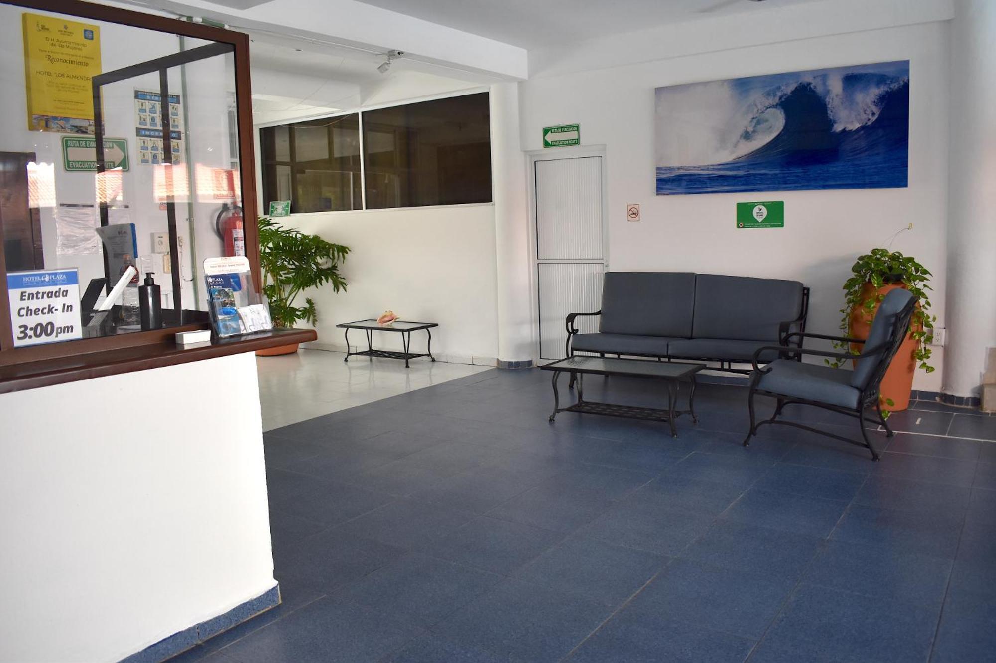 Hotel Plaza Almendros, Isla Mujeres Esterno foto